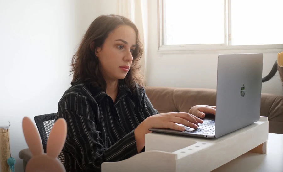 Letícia Freitas em atendimento